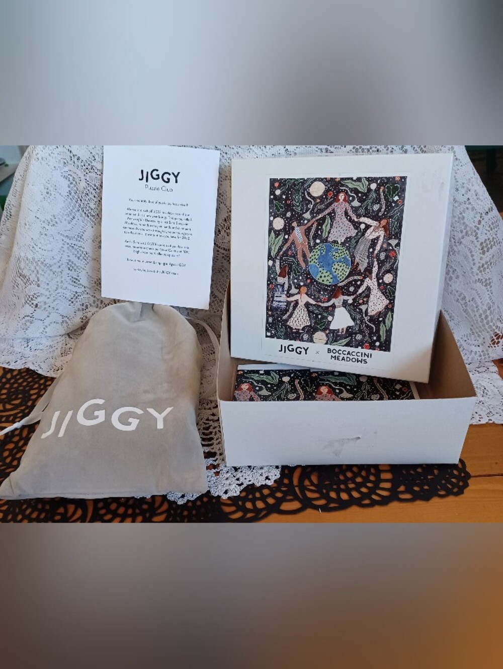 JIGGY PUZZLE CLUB WOMEN OF THE UNIVERSE BY ARTIST SARA BOCCACINI MEADOWS 2022
